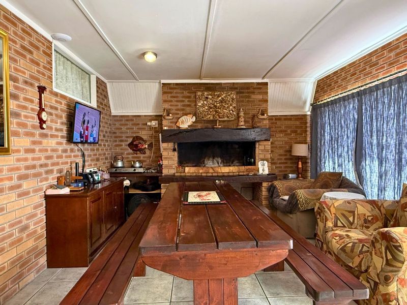House For Sale in Franskraal - Photo 9