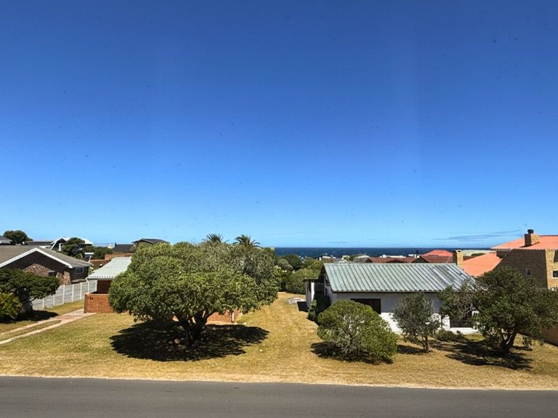 House For Sale in Franskraal - Photo 2