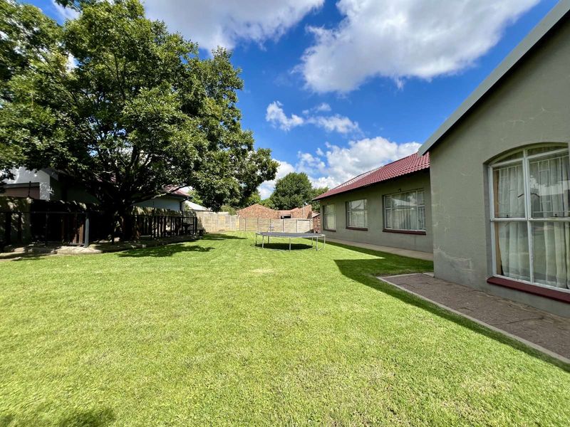 House For Sale in Nederlandpark - Photo 4