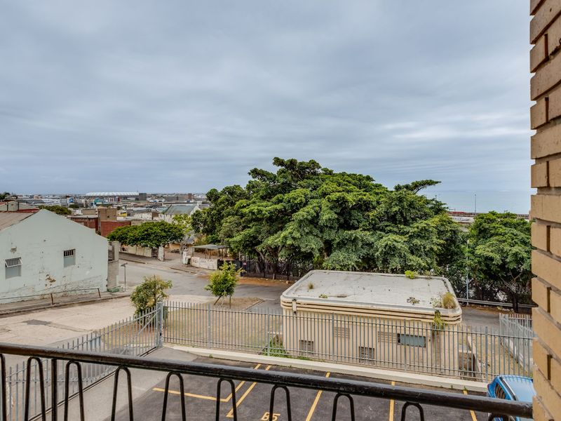 Apartment For Sale in Richmond Hill - Photo 8