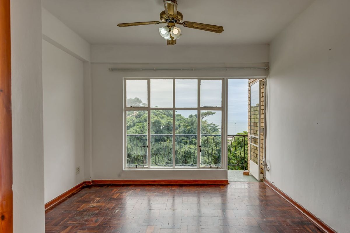 Apartment For Sale in Richmond Hill - Photo 5