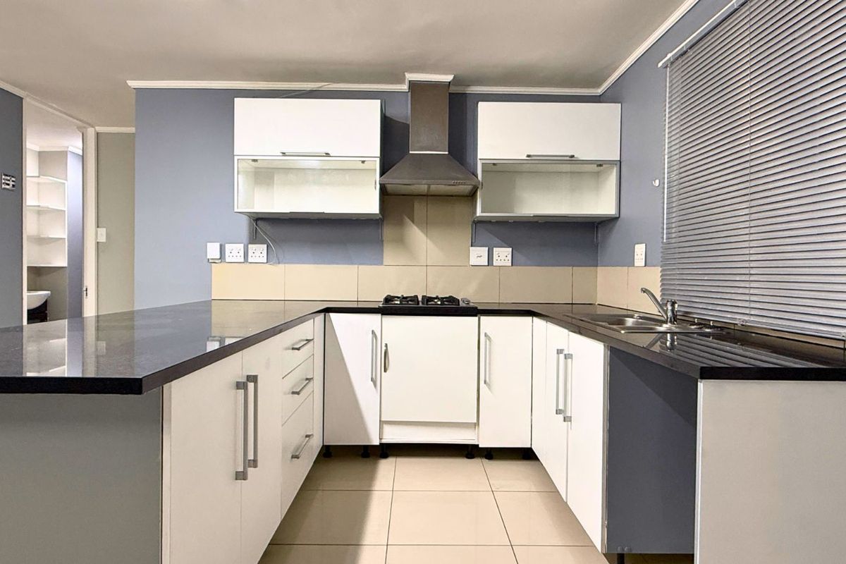 Apartment For Sale in Gansbaai Central - Photo 5