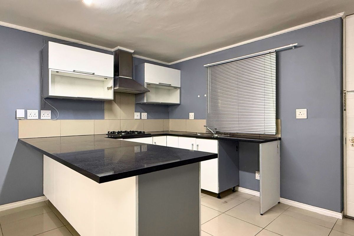 Apartment For Sale in Gansbaai Central - Photo 3