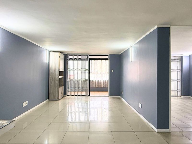 Apartment For Sale in Gansbaai Central - Photo 2