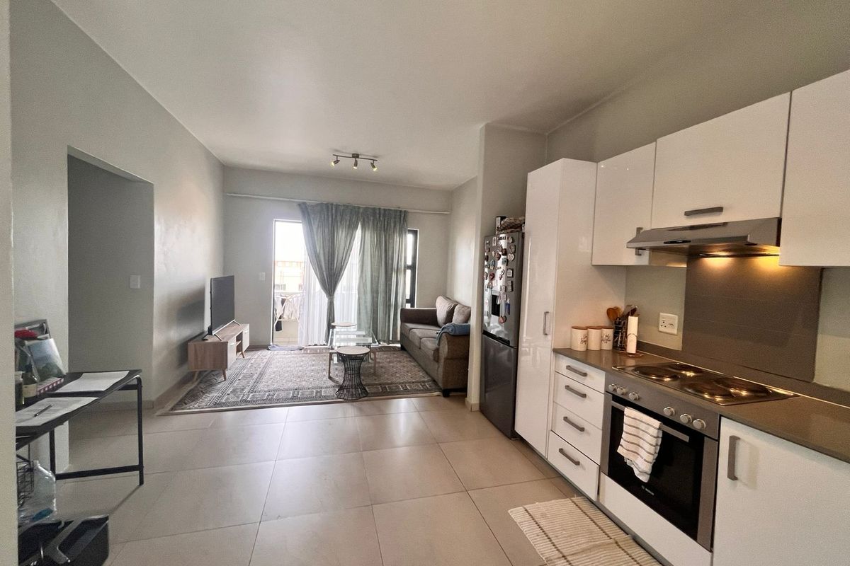 Apartment For Sale in North Riding - Photo 3