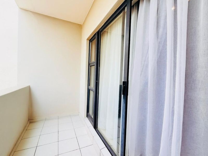 Apartment For Sale in North Riding - Photo 7