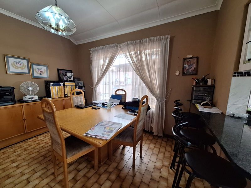 House For Sale in Eldorette - Photo 7