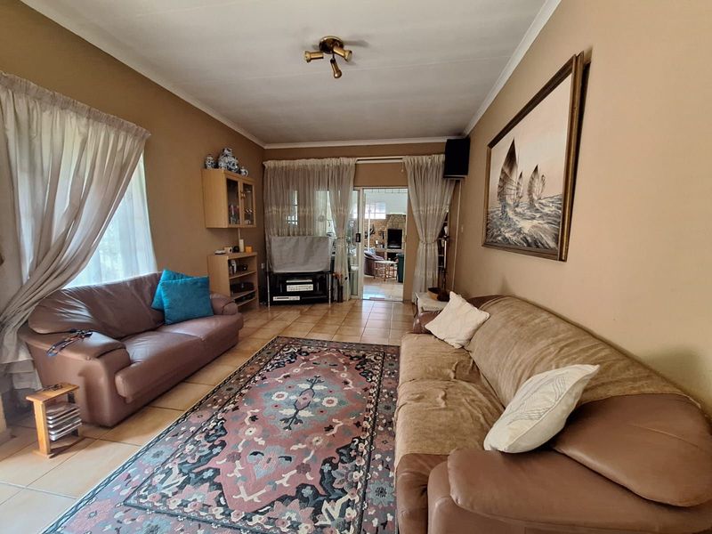 House For Sale in Eldorette - Photo 9