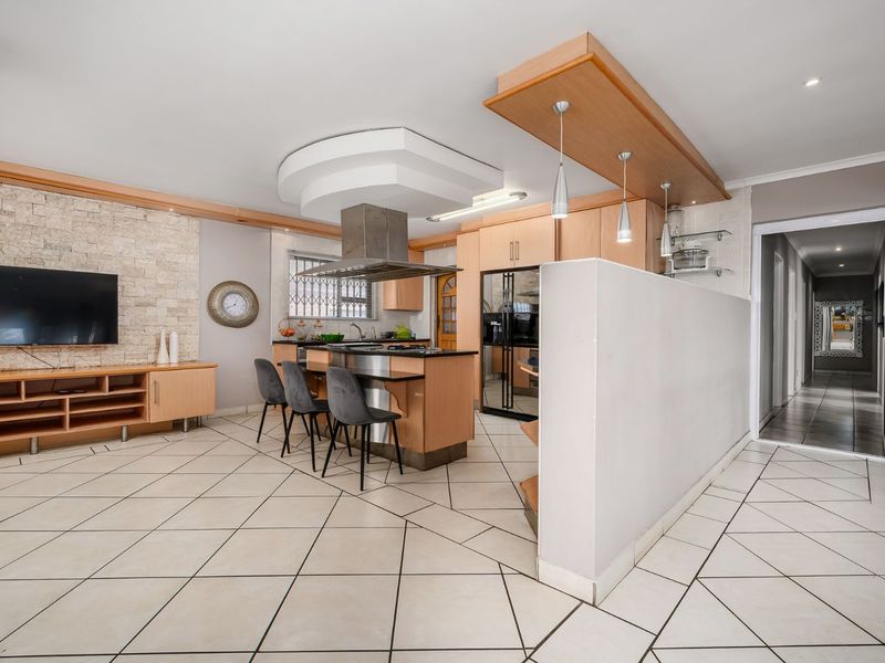 House For Sale in Bluewater Bay - Photo 7