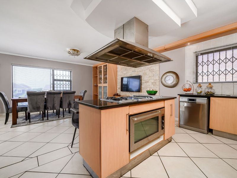 House For Sale in Bluewater Bay - Photo 10