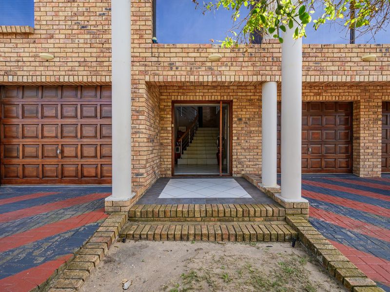 House For Sale in Bluewater Bay - Photo 2