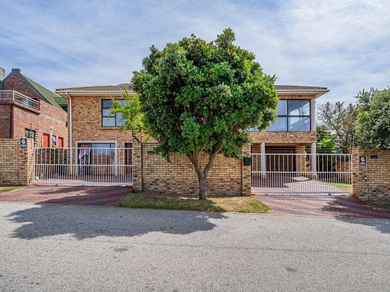 House For Sale in Bluewater Bay - Photo 4