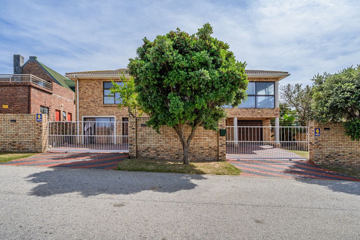 House For Sale in Bluewater Bay - Photo 4