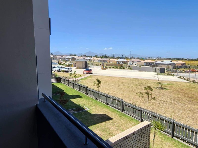 Apartment For Sale in Hansmoeskraal AH - Photo 5