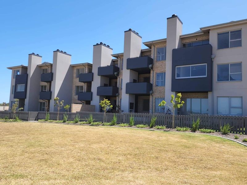 Apartment For Sale in Hansmoeskraal AH - Photo 3