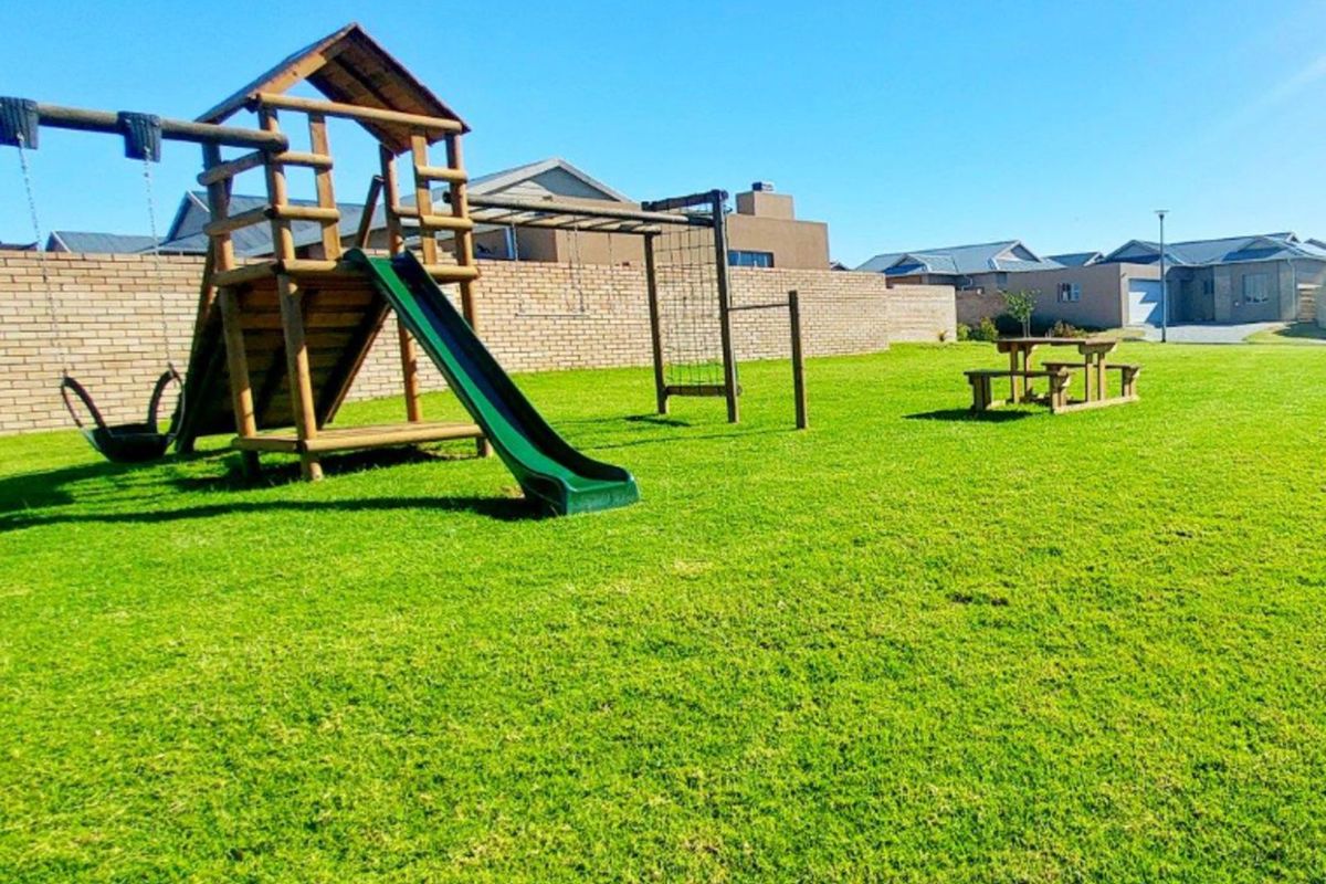 Apartment For Sale in Hansmoeskraal AH - Photo 4