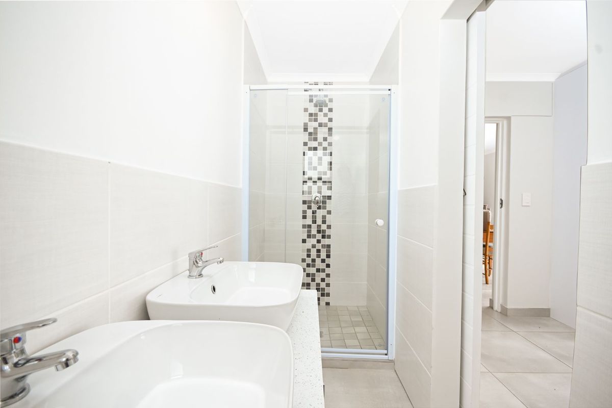 House For Sale in Grabouw Central - Photo 5