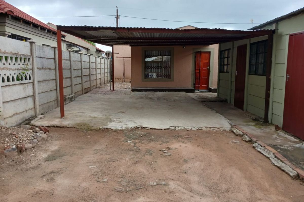 House For Sale in Westenburg - Photo 2