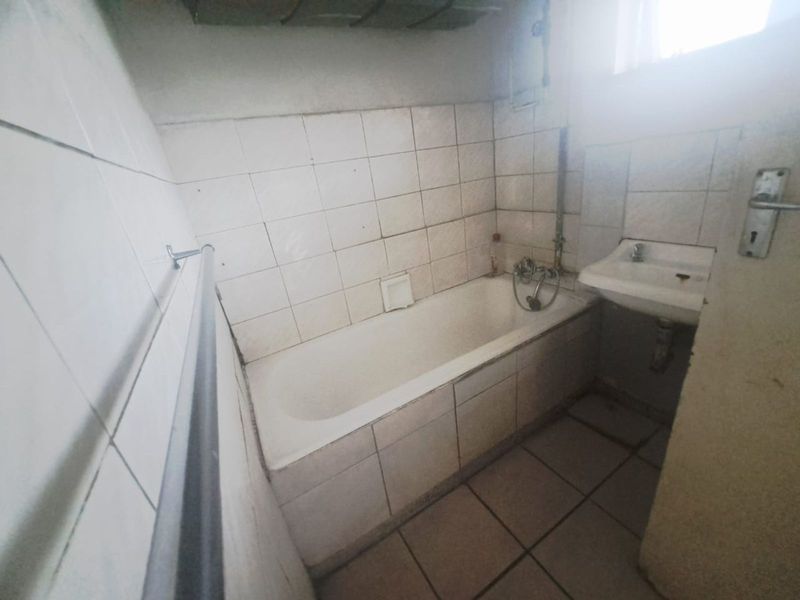 Apartment For Sale in Pretoria West - Photo 8