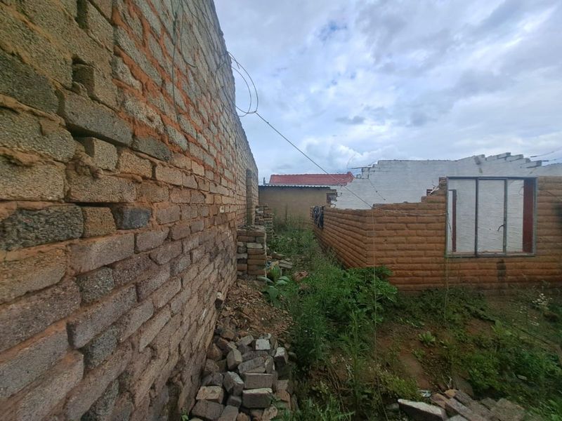 House For Sale in Mamelodi East - Photo 2