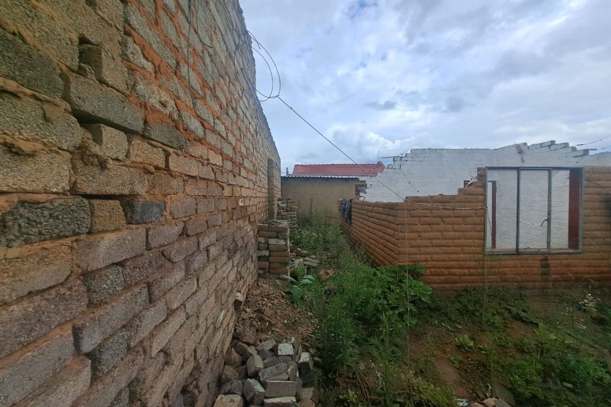 House For Sale in Mamelodi East - Photo 2