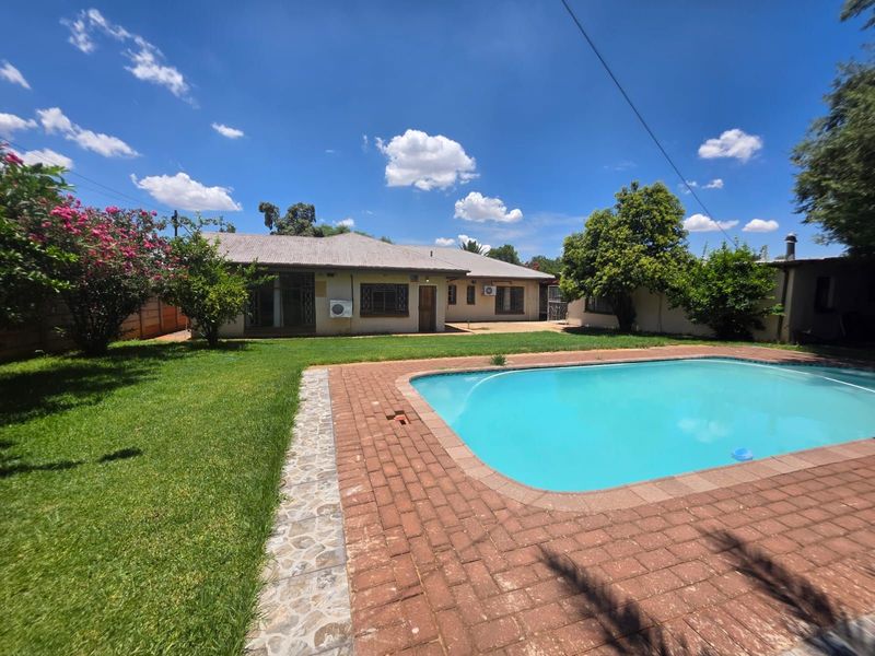 House For Sale in Klisserville - Photo 2