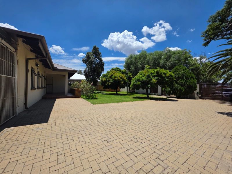 House For Sale in Klisserville - Photo 6