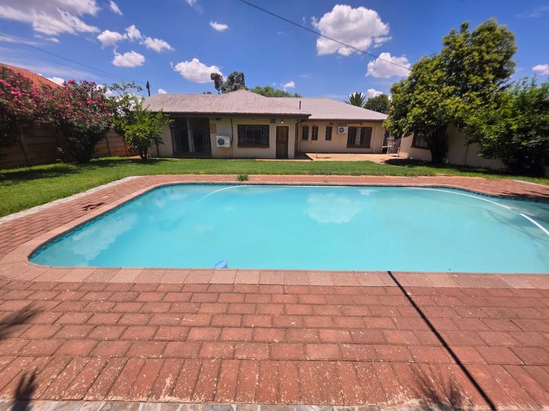 House For Sale in Klisserville - Photo 3