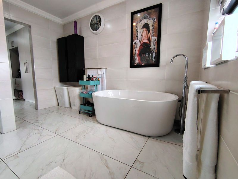 House For Sale in Monte Christo - Photo 8