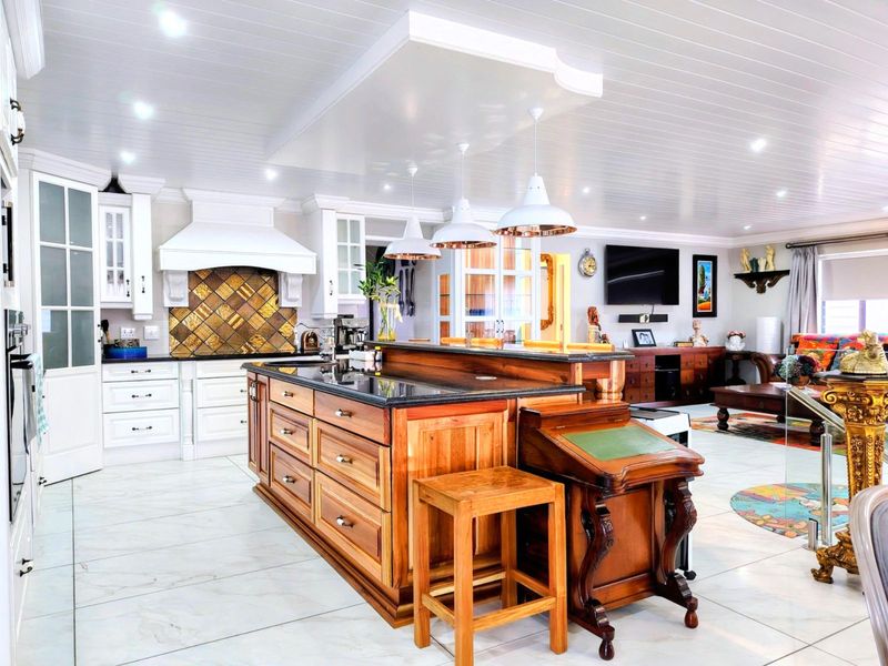 House For Sale in Monte Christo - Photo 2