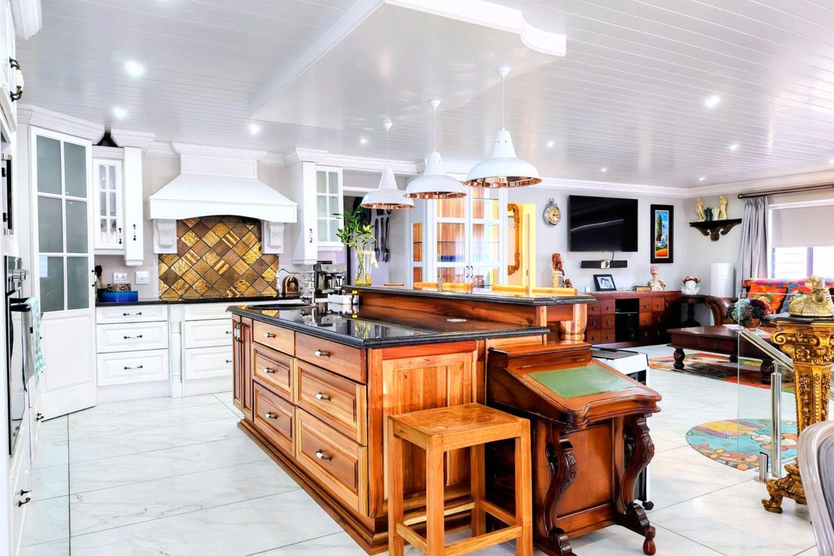 House For Sale in Monte Christo - Photo 2