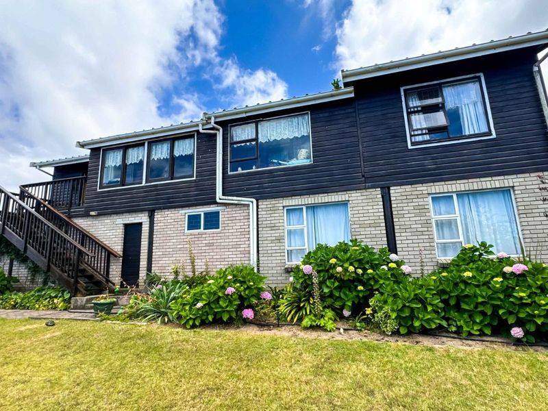 House For Sale in Dana Bay - Photo 2