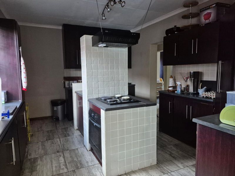 House For Sale in Kuruman Central - Photo 4