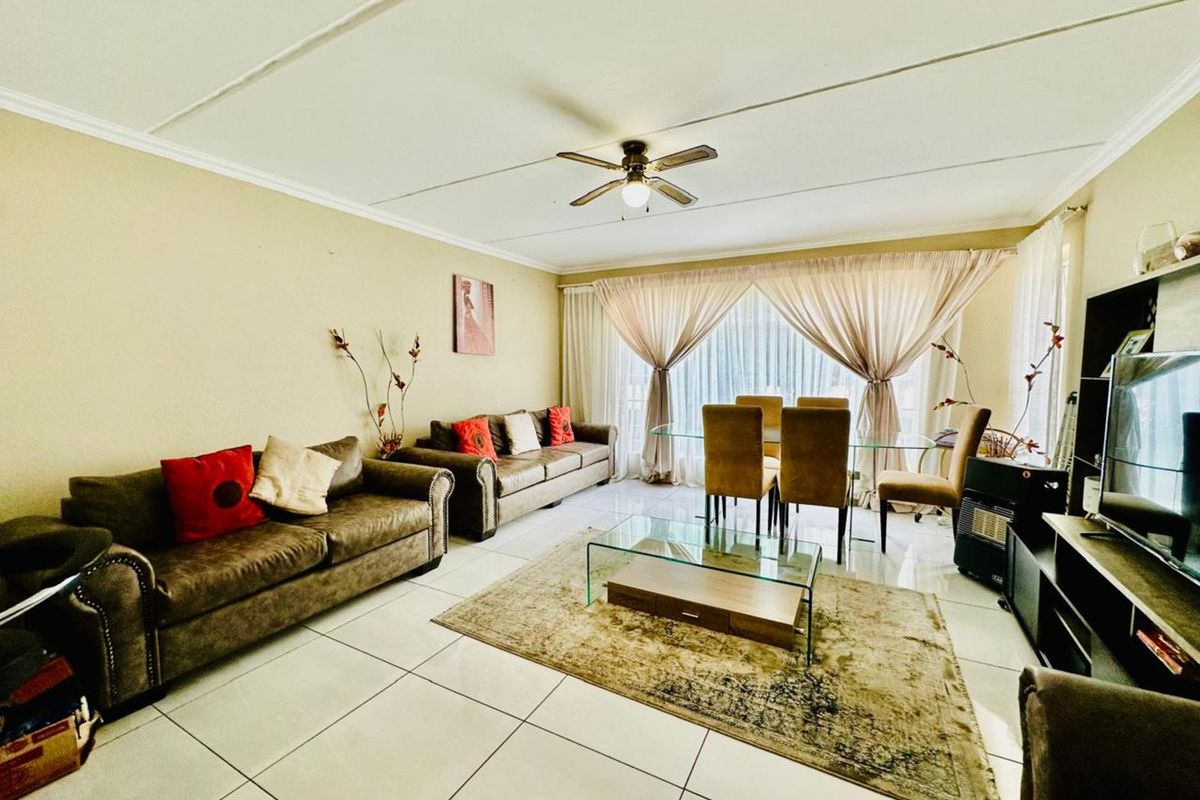 Apartment For Sale in Krugersdorp North - Photo 3