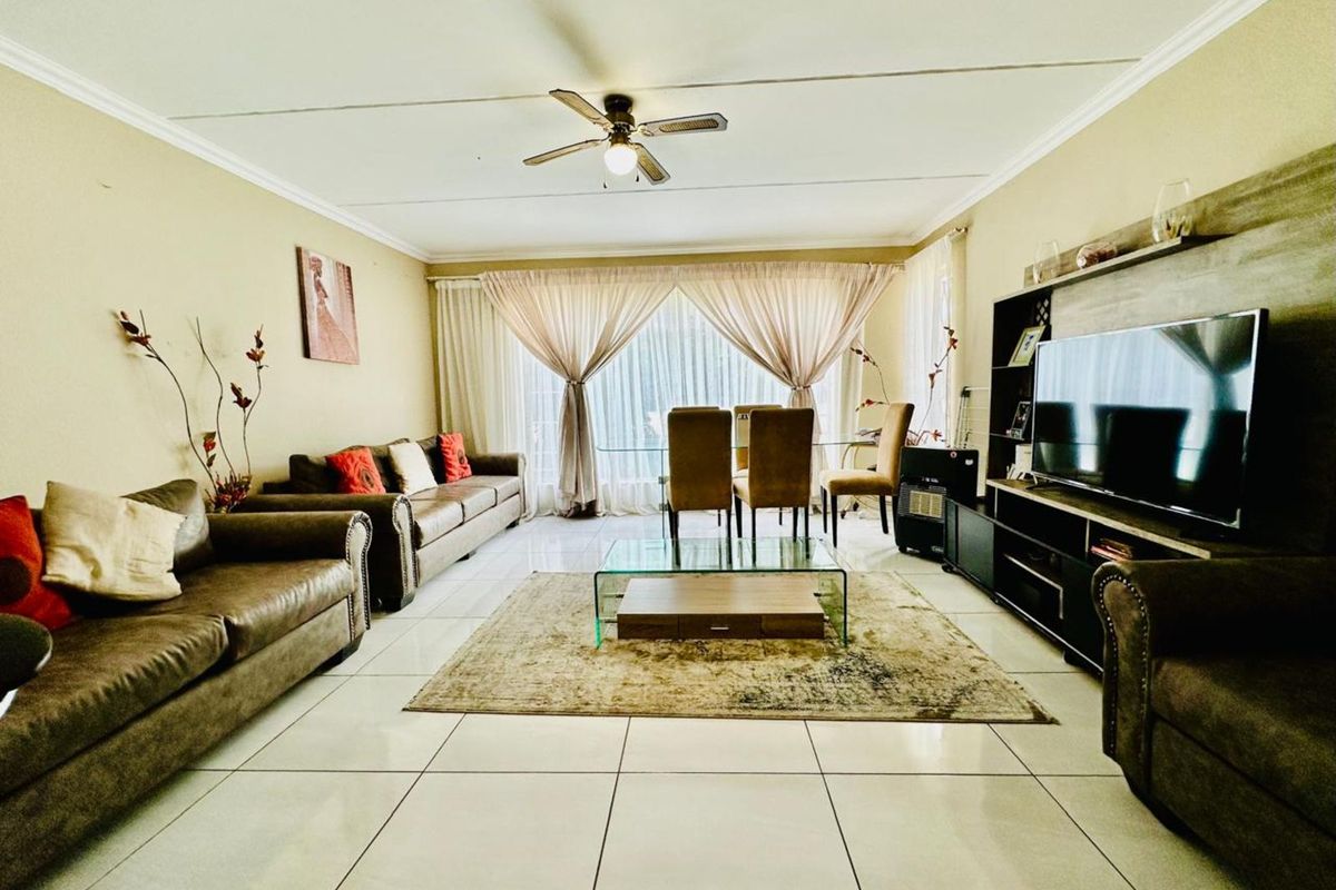 Apartment For Sale in Krugersdorp North - Photo 4