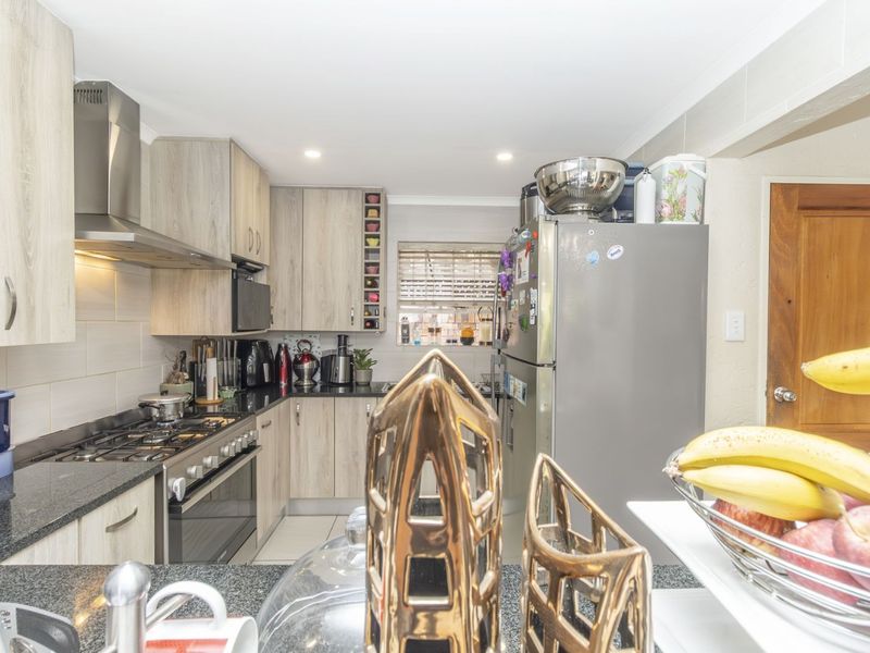 Townhouse For Sale in Honeydew Ridge - Photo 9