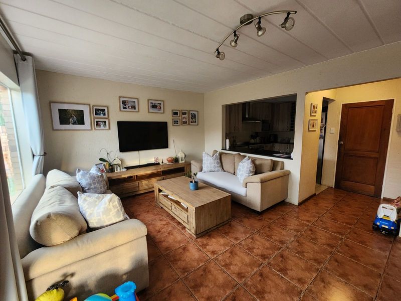 Townhouse For Sale in Honeydew Ridge - Photo 2