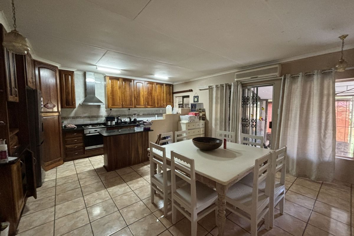 Townhouse For Sale in Aquapark - Photo 3