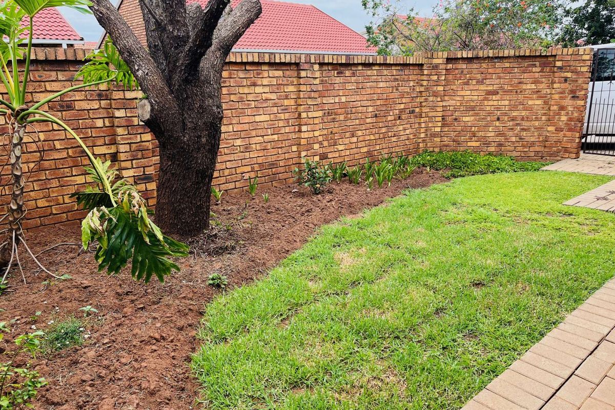 Townhouse For Sale in Amberfield - Photo 4