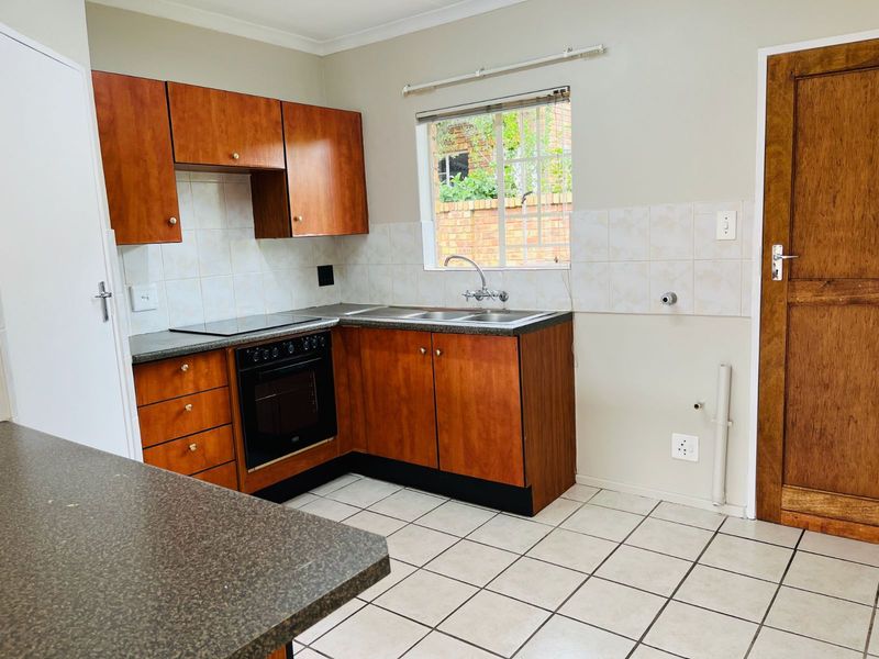 Townhouse For Sale in Amberfield - Photo 9