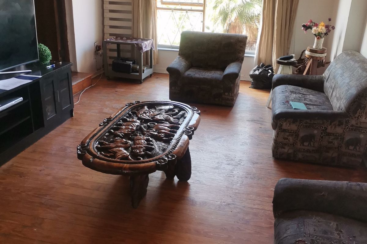 House For Sale in Hillside - Photo 3