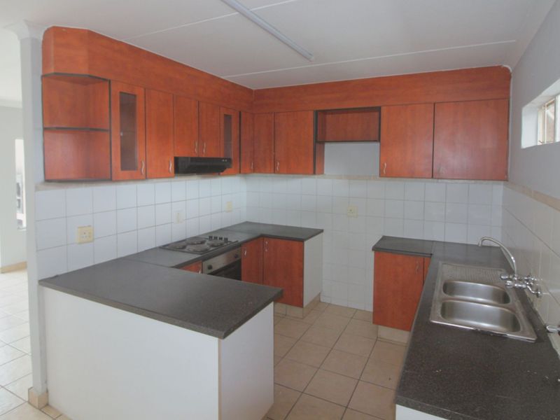 House For Sale in Noordhang - Photo 4