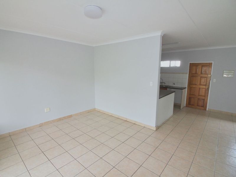 House For Sale in Noordhang - Photo 2