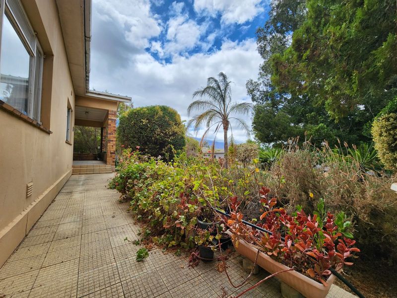 House For Sale in Ashton Central - Photo 4