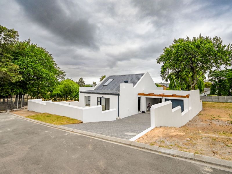 House For Sale in Grabouw Central - Photo 2