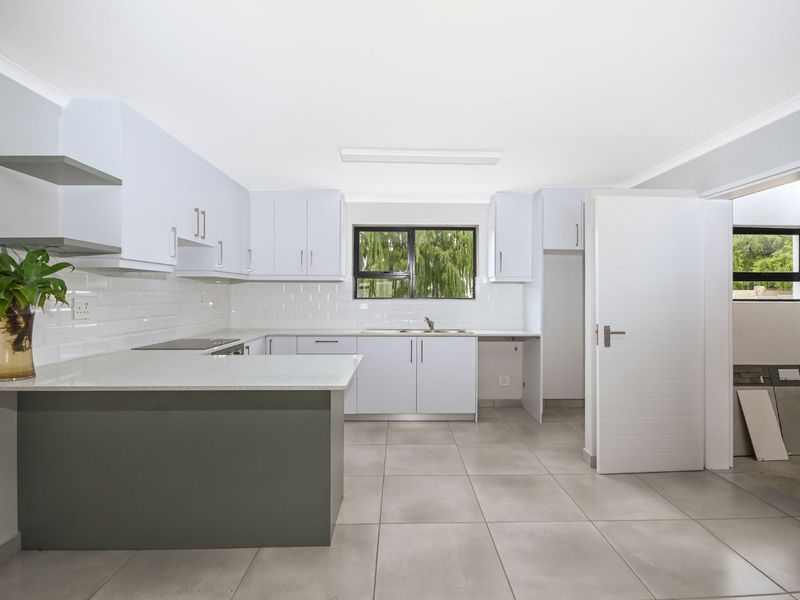 House For Sale in Grabouw Central - Photo 4