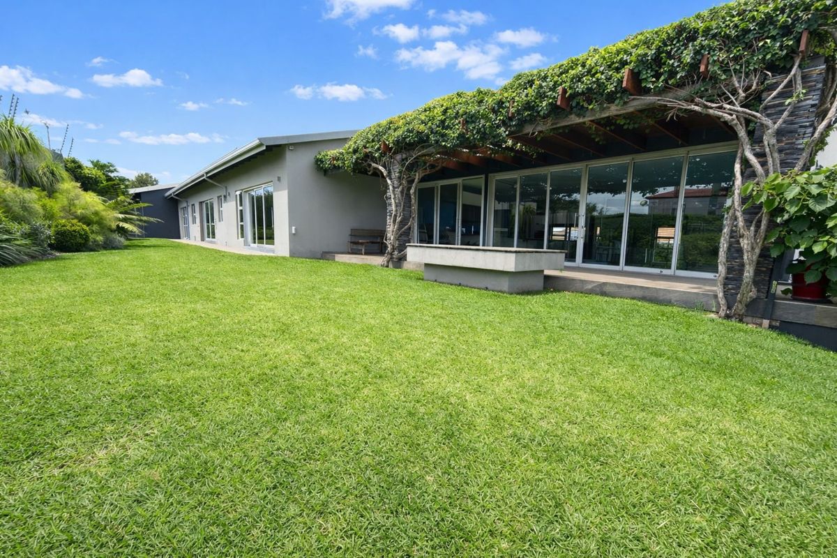 House For Sale in Douglasdale - Photo 4