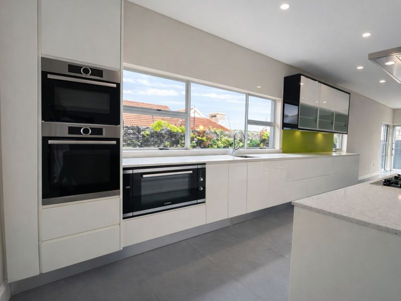 House For Sale in Douglasdale - Photo 10