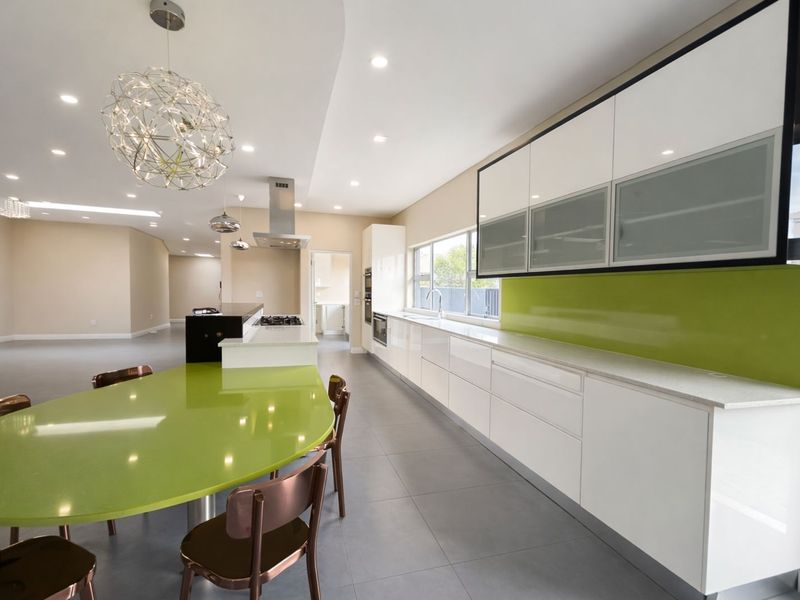 House For Sale in Douglasdale - Photo 9