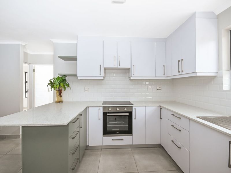 House For Sale in Grabouw Central - Photo 4